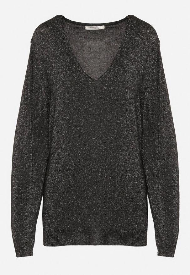 Born2be - Czarny Wiskozowy Sweter o Pudełkowym Kroju z Metaliczną Nitką Essmia. Okazja: na co dzień, na spacer. Typ kołnierza: dekolt w serek. Kolekcja: plus size. Kolor: czarny. Materiał: wiskoza. Styl: casual, klasyczny