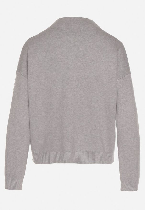 Born2be - Szary Gładki Sweter o Pudełkowym Kroju ze Stójką Unessa. Okazja: na co dzień. Typ kołnierza: kołnierzyk stójkowy. Kolor: szary. Materiał: jeans. Wzór: gładki. Styl: casual