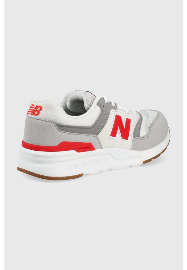 New Balance buty dziecięce kolor szary. Nosek buta: okrągły. Zapięcie: sznurówki. Kolor: szary. Materiał: guma. Szerokość cholewki: normalna