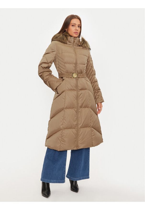 Guess Płaszcz zimowy New Olga W4BL41 WEX52 Beżowy Regular Fit. Kolor: beżowy. Materiał: syntetyk. Sezon: zima