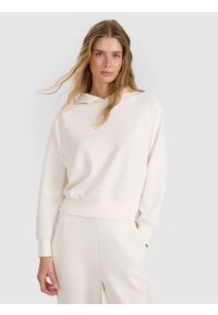 4f - 4F Bluza dresowa nierozpinana z modalem damska - biała S. Okazja: na co dzień. Typ kołnierza: kaptur. Kolor: biały. Materiał: dresówka. Długość rękawa: raglanowy rękaw. Wzór: gładki, ze splotem. Styl: casual, klasyczny, sportowy #1
