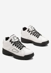 Renee - Białe Sneakersy na Grubej Podeszwie z Przeszyciami Junali. Okazja: na co dzień. Kolor: biały #3