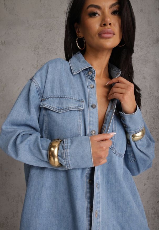 Renee - Niebieska Koszula Denimowa z Bawełną o Kroju Oversize Dinista. Okazja: na co dzień. Kolor: niebieski. Materiał: bawełna. Długość: długie. Styl: casual, boho