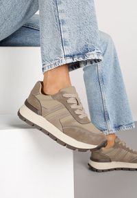 Born2be - Ciemnobeżowe Sneakersy z Ozdobnymi Przeszyciami Alentia. Okazja: na co dzień, na spacer. Kolor: beżowy. Materiał: jeans. Sport: turystyka piesza