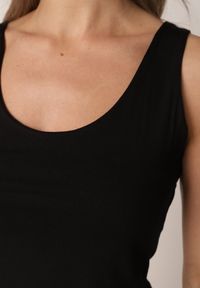 Born2be - Czarny Gładki Top na Szerokich Ramiączkach w Stylu Basic Starbe. Okazja: do pracy, na co dzień. Kolekcja: plus size. Kolor: czarny. Materiał: jeans. Długość rękawa: na ramiączkach. Wzór: gładki. Sezon: lato. Styl: elegancki, klasyczny, casual #5