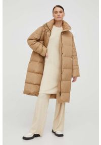 Bruuns Bazaar kurtka puchowa damska kolor beżowy zimowa. Okazja: na co dzień. Kolor: beżowy. Materiał: puch. Sezon: zima. Styl: casual