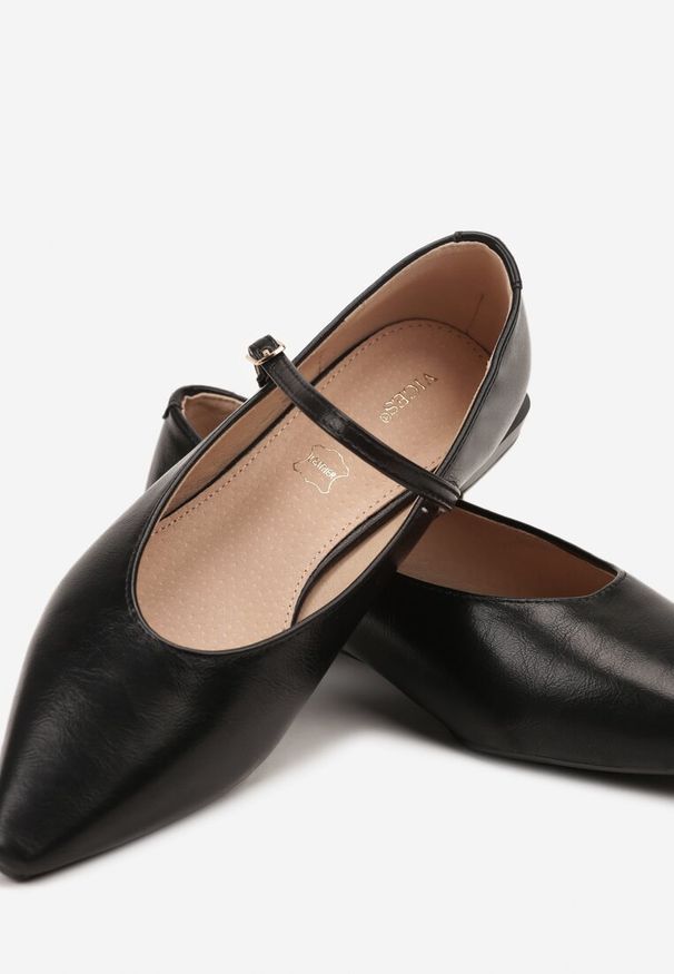 Renee - Czarne Balerinki Vices w Stylu Mary Jane z Wkładką ze Skóry Naturalnej Emilane. Okazja: na co dzień. Nosek buta: szpiczasty. Zapięcie: pasek. Kolor: czarny. Materiał: skóra. Styl: casual