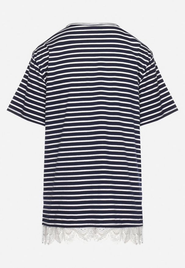 Born2be - Granatowy T-shirt Bawełniany w Paski z Ozdobną Koronką Priscaia. Kolor: niebieski. Materiał: bawełna, koronka. Wzór: paski, koronka. Sezon: lato