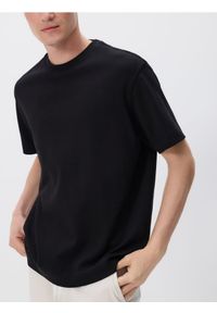 Reserved - Bawełniany t-shirt boxy - czarny. Kolor: czarny. Materiał: bawełna