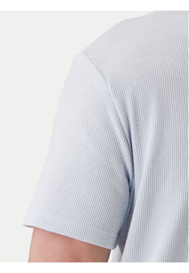 Calvin Klein Jeans T-Shirt LV04RD008G Niebieski Regular Fit. Kolor: niebieski. Materiał: bawełna