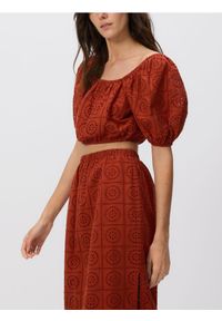 Reserved - Ażurowy top - intenstywna czerwień. Kolor: czerwony. Materiał: tkanina, bawełna. Wzór: ażurowy #1