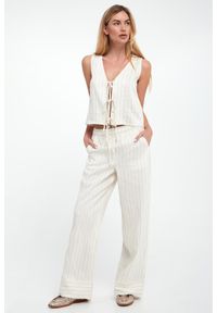 Marella Sport - Top damski lniany Isolana MARELLA SPORT. Materiał: len. Styl: sportowy