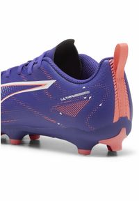 Puma - Młodzieżowe buty piłkarskie ULTRA 5 PLAY FG/AG PUMA. Kolor: biały, różowy, niebieski, wielokolorowy. Materiał: syntetyk, tkanina, materiał. Sport: piłka nożna