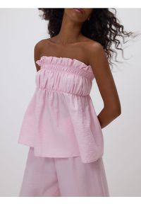 Reserved - Marszczony top z wiskozą - różowy. Kolor: różowy. Materiał: wiskoza #1
