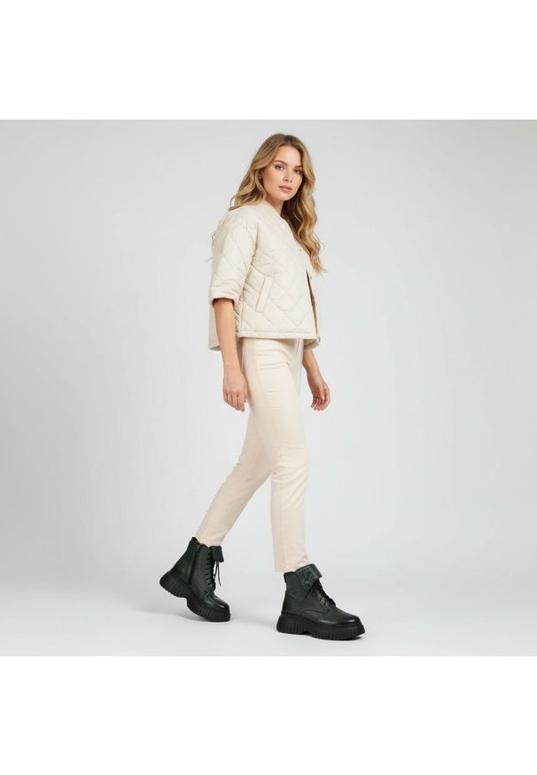 Zielone Botki Armodo Wygodne Obuwie Damskie. Okazja: na co dzień. Kolor: zielony. Materiał: skóra, materiał. Szerokość cholewki: normalna. Styl: casual, elegancki