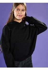 Sinsay - Bluza hoodie basic - czarny. Kolor: czarny #1