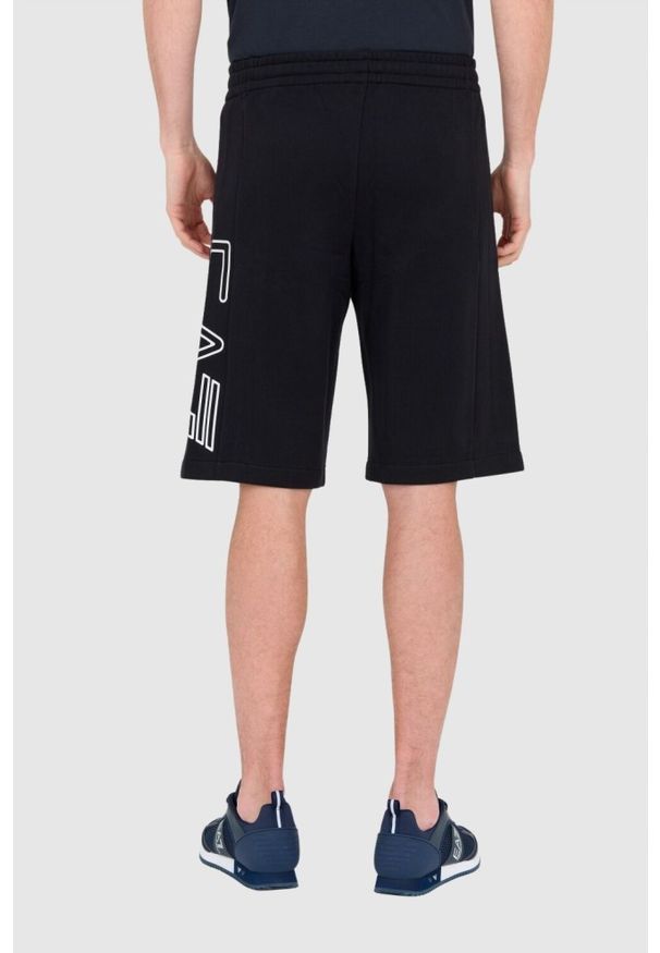 EA7 Emporio Armani - EA7 Czarne męskie szorty dresowe, Rozmiar L. Kolor: czarny. Materiał: dresówka, bawełna. Długość: krótkie