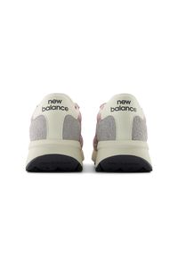 Buty unisex New Balance U370DB – różowe. Kolor: różowy. Materiał: zamsz, skóra. Szerokość cholewki: normalna. Sezon: lato #2