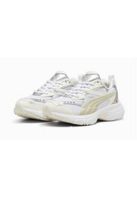 Buty do chodzenia damskie Puma Morphic Metallic Weiss Damen. Zapięcie: sznurówki. Kolor: biały. Materiał: materiał, syntetyk, tkanina. Szerokość cholewki: normalna. Sport: turystyka piesza