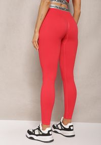 Renee - Czerwone Sportowe Legginsy Elastyczne z Ozdobną Szeroką Gumą w Pasie Larnode. Okazja: na co dzień. Kolor: czerwony. Materiał: guma. Styl: sportowy #2
