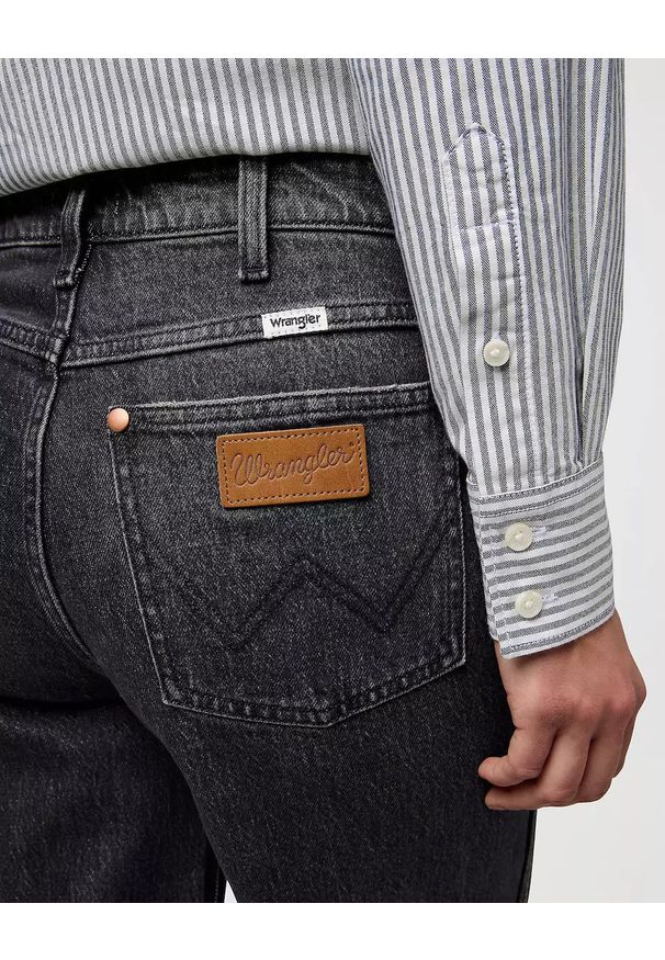 Wrangler - DAMSKIE SPODNIE WRANGLER LOOSE STRAIGHT BLACK SAND 112371182