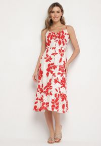 Born2be - Czerwona Ażurowa Sukienka z Bawełny o Rozkloszowanym Kroju na Ramiączkach Nitaria. Okazja: na spacer, na imprezę, na co dzień. Typ kołnierza: dekolt w kształcie V. Kolor: czerwony. Materiał: bawełna. Długość rękawa: na ramiączkach. Wzór: ażurowy. Sezon: lato. Styl: casual #1