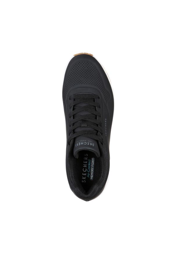 skechers - Buty do chodzenia męskie Skechers Uno Stand ON Air. Zapięcie: sznurówki. Kolor: czarny. Materiał: materiał. Szerokość cholewki: normalna. Sport: turystyka piesza