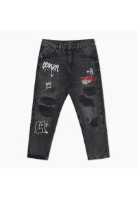 Cropp - Czarne jeansy graffiti - Szary. Kolor: szary