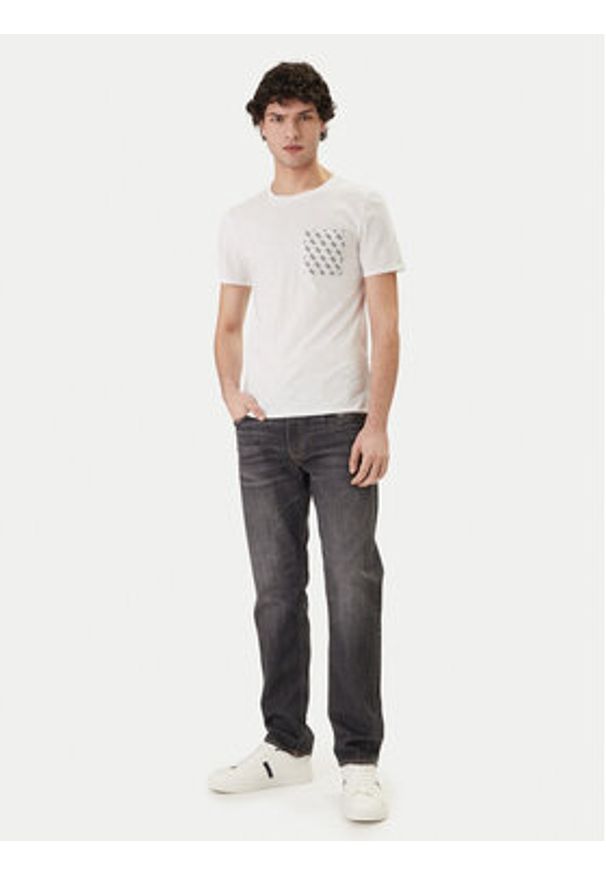 Guess T-Shirt F6GI12 K6XN4 Biały Regular Fit. Kolor: biały. Materiał: bawełna