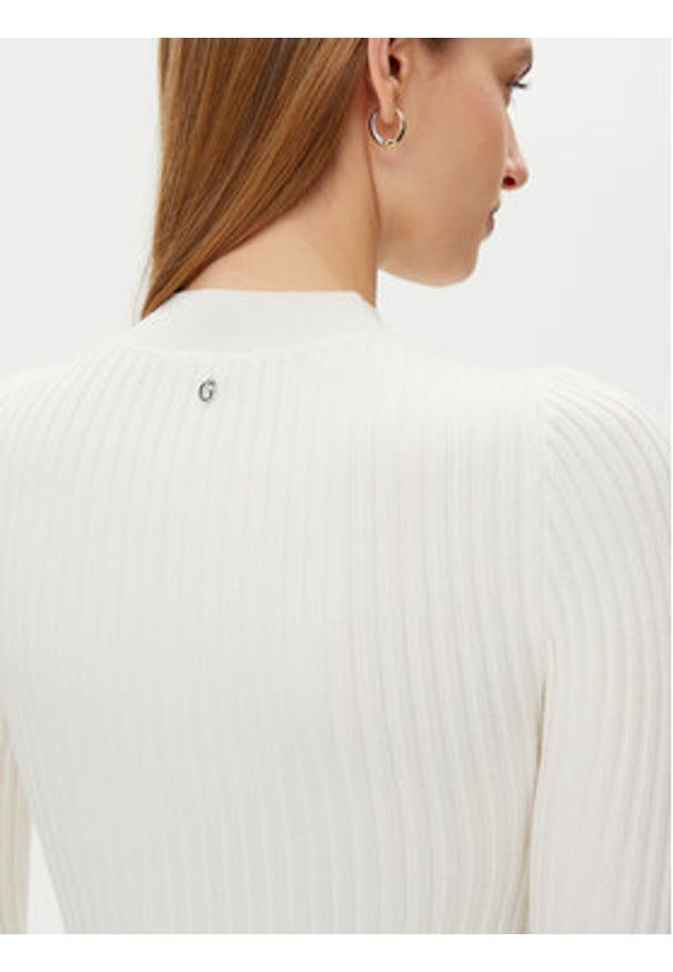 Guess Sweter W5RR15 Z2Y50 Écru Regular Fit. Materiał: wiskoza