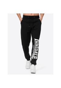 Spodnie dresowe z dużym logo Lonsdale. Kolor: czarny. Materiał: dresówka. Długość: długie #1