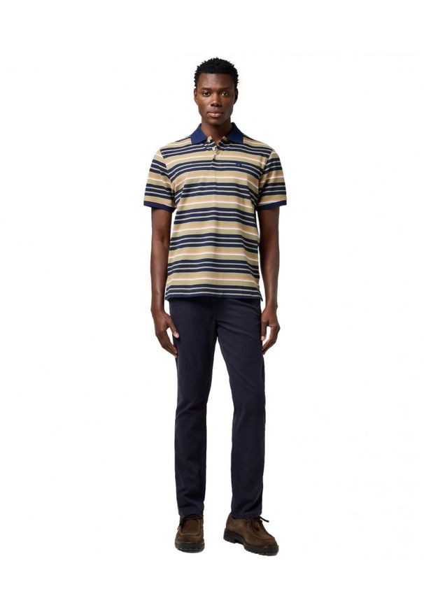 Wrangler - MESKA KOSZULKA POLO WRANGLER STRIPE POLO SHIRT ALOE 112371510. Typ kołnierza: polo