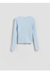 Reserved - Sweter z ozdobnym splotem - jasnoniebieski. Kolor: niebieski. Materiał: wiskoza, dzianina. Wzór: ze splotem