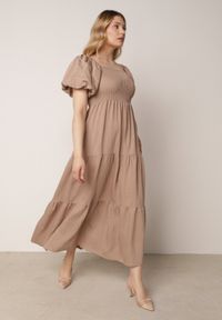 Born2be - Beżowa Wiskozowa Sukienka z Bufiastymi Rękawami i Marszczoną Górą Liones. Okazja: na co dzień. Kolor: beżowy. Materiał: wiskoza. Długość rękawa: krótki rękaw. Sezon: lato. Typ sukienki: proste. Styl: wakacyjny, casual #1