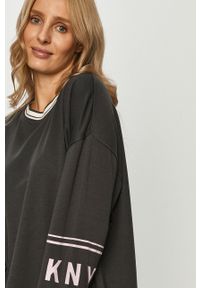 DKNY - Dkny - Koszula nocna. Kolor: szary. Materiał: poliester, dzianina, elastan. Długość: długie. Wzór: nadruk #3