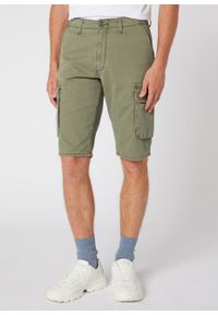 Wrangler - WRANGLER CARGO SHORT MĘSKIE SZORTY KRÓTKIE SPODENKI DUSTY OLIVE W15DKC275. Długość: krótkie