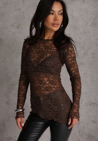 Renee - Brązowa Bluzka z Koronki o Asymetrycznym Kroju Kortesta. Kolor: brązowy. Materiał: koronka. Wzór: koronka #1