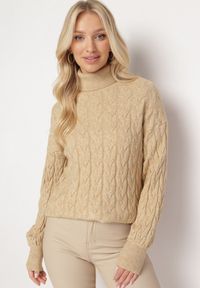 Born2be - Ciemnobeżowy Sweter z Golfem w Warkoczowy Splot ze Ściągaczami Maraiwai. Typ kołnierza: golf. Kolor: beżowy. Wzór: ze splotem. Sezon: jesień