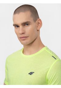 4f - Koszulka do biegania szybkoschnąca męska. Kolor: zielony. Materiał: materiał, dzianina, skóra. Sport: fitness, bieganie
