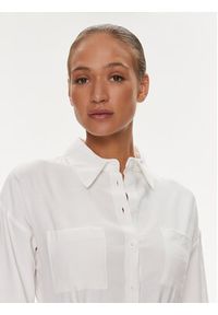 Silvian Heach Sukienka koszulowa GPP23325VE Biały Regular Fit. Kolor: biały. Materiał: wiskoza. Typ sukienki: koszulowe #6