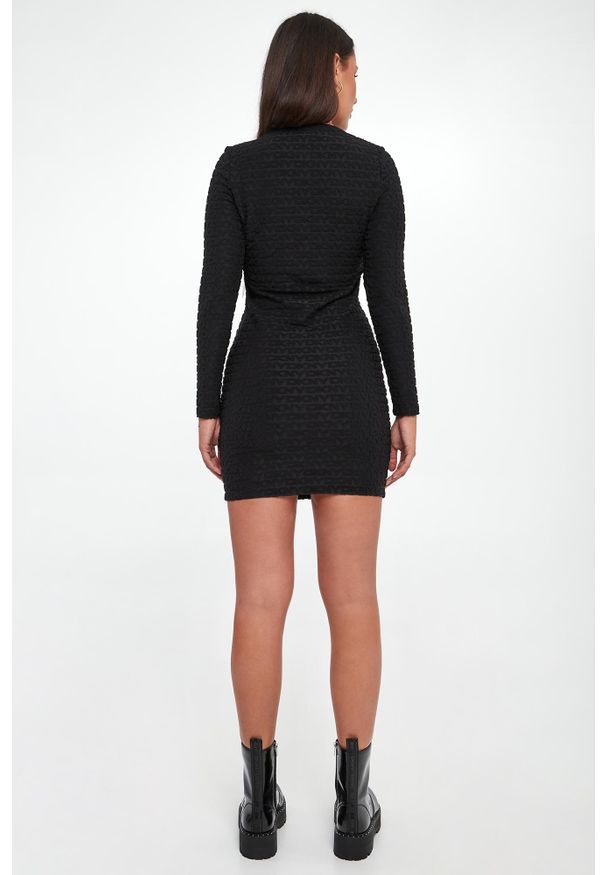 Sukienka logowana mini DKNY. Długość: mini