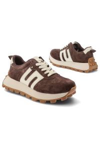 Sneakersy damskie Filippo, naturalna skóra zamszowa, klasyczne sznurowanie kontrastowe wstawki gruba podeszwa z bieżnikiem styl sportowo-casualowy, b. Okazja: na co dzień. Zapięcie: sznurówki. Kolor: brązowy. Materiał: zamsz, skóra. Styl: casual, klasyczny, sportowy #9