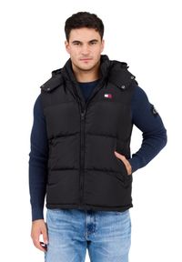 Tommy Jeans - TOMMY JEANS Czarny męski pikowany bezrękawnik Alaska. Kolor: czarny. Materiał: puch, poliester. Długość rękawa: bez rękawów #5