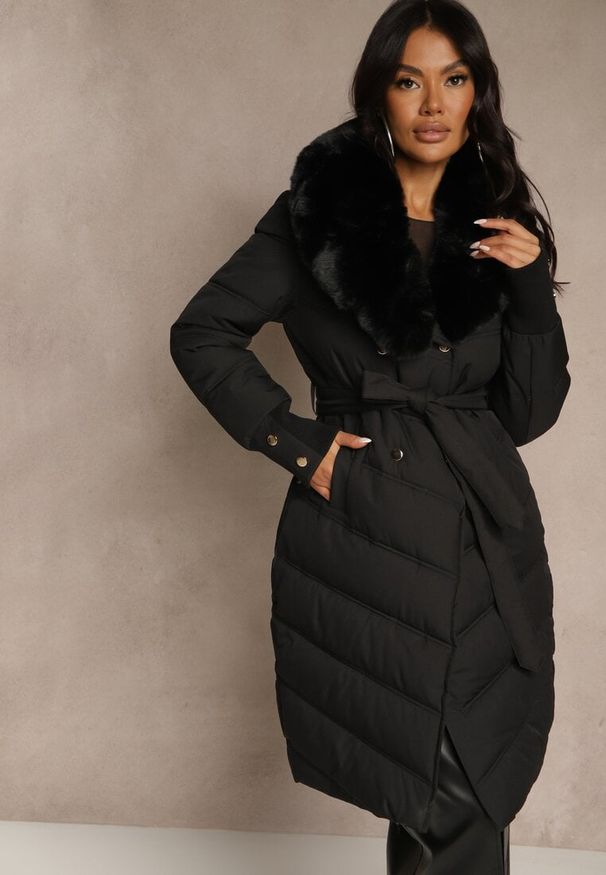 Renee - Czarna Pikowana Kurtka o Eleganckim Kroju z Futerkiem i Wiązanym Paskiem Galinessa. Kolor: czarny. Materiał: futro. Sezon: zima. Styl: elegancki