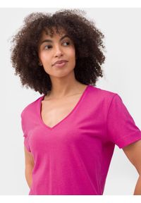4f - T-shirt regular z dodatkiem bawełny organicznej damski. Kolor: różowy. Materiał: bawełna
