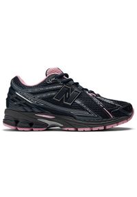 Buty unisex New Balance U1906RCU – czarne. Kolor: czarny. Materiał: materiał, guma, syntetyk. Szerokość cholewki: normalna. Sport: turystyka piesza