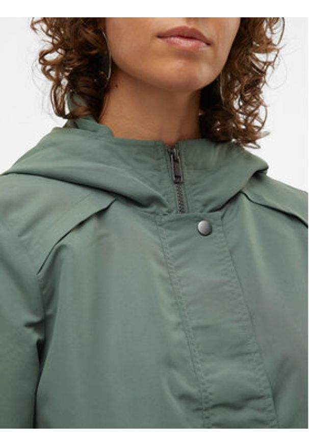 Vero Moda Kurtka przejściowa Zoa 10278214 Zielony Regular Fit. Kolor: zielony. Materiał: syntetyk
