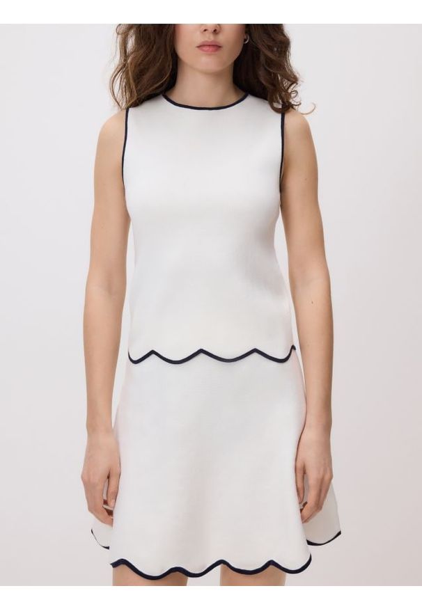 Reserved - Bluzka z kontrastową lamówką - wielobarwny. Materiał: dzianina