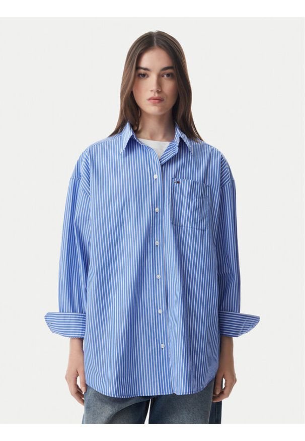 Tommy Jeans Koszula Essential DW0DW22936 Niebieski Oversize. Kolor: niebieski. Materiał: bawełna