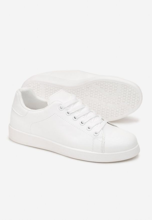 Born2be - Białe Wiązane Sneakersy na Płaskiej Podeszwie z Okrągłym Noskiem Adephine. Okazja: na co dzień. Nosek buta: okrągły. Kolor: biały. Materiał: jeans. Obcas: na płaskiej podeszwie